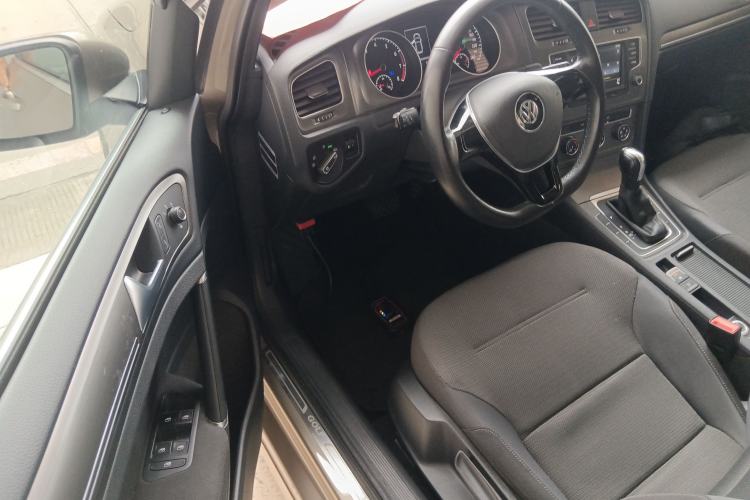 Used Volkswagen Golf 2016 1.6L Automatic Comfort Model Driver Seat