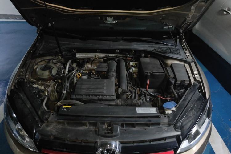 Used Volkswagen Golf 2016 230TSI Automatic Luxury Version Engine Bay