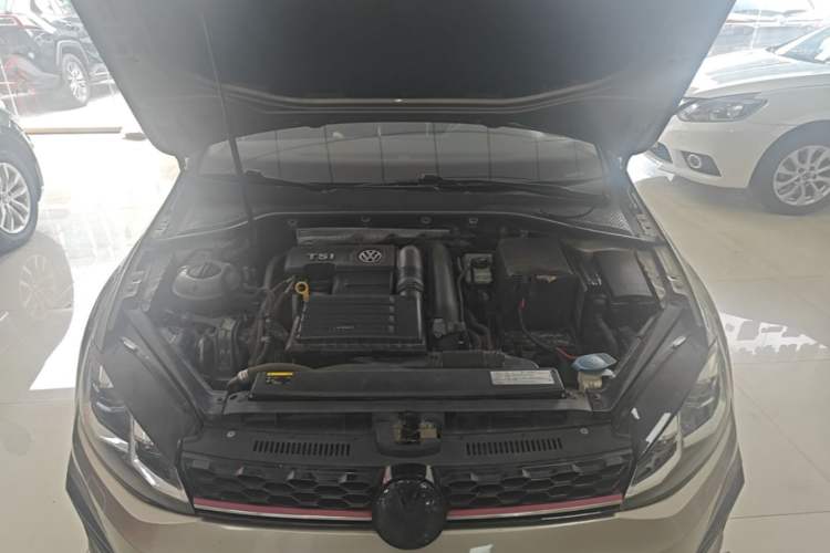 Used Volkswagen Golf 2016 230TSI Automatic Luxury Version Engine Bay