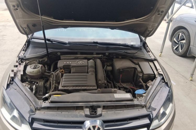 Used Volkswagen Golf 2016 230TSI Automatic Luxury Version Engine Bay