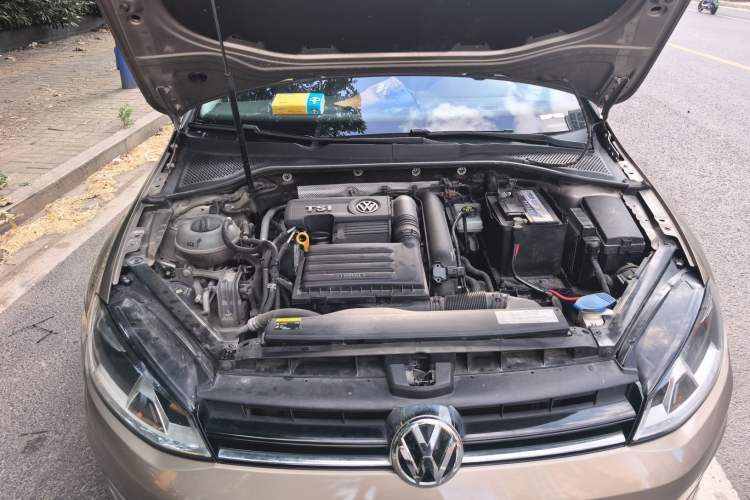 Used Volkswagen Golf 2016 230TSI Manual Comfort Version Engine Bay