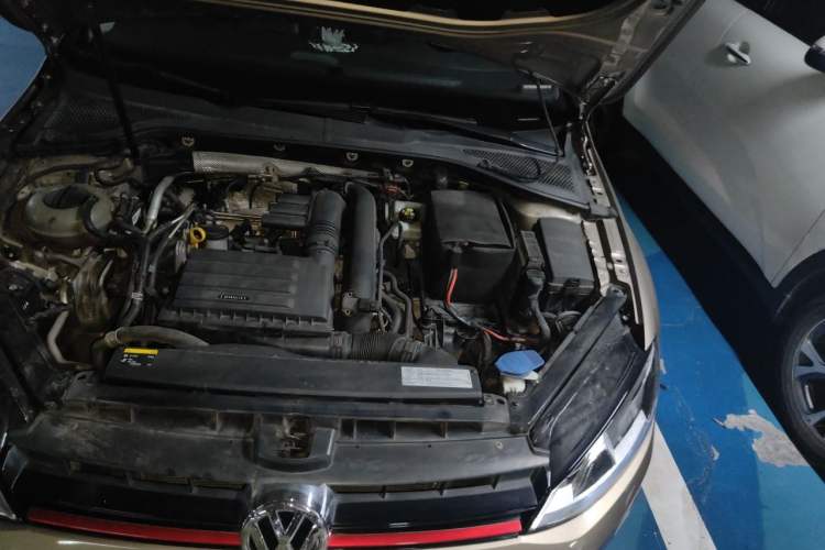 Used Volkswagen Golf 2016 230TSI Automatic Luxury Version Engine Bay Left
