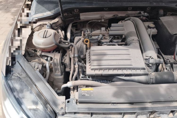 Used Volkswagen Golf 2016 230TSI Automatic Luxury Version Engine Bay Right