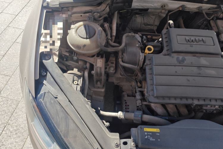 Used Volkswagen Golf 2016 1.6L Automatic Fashion Model Engine Bay Right