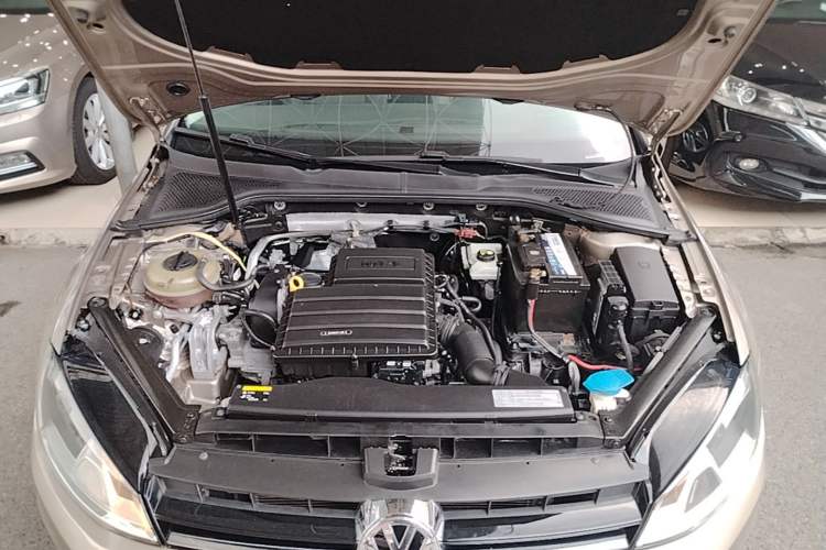 Used Volkswagen Golf 2016 1.6L Automatic Comfort Model Engine Bay