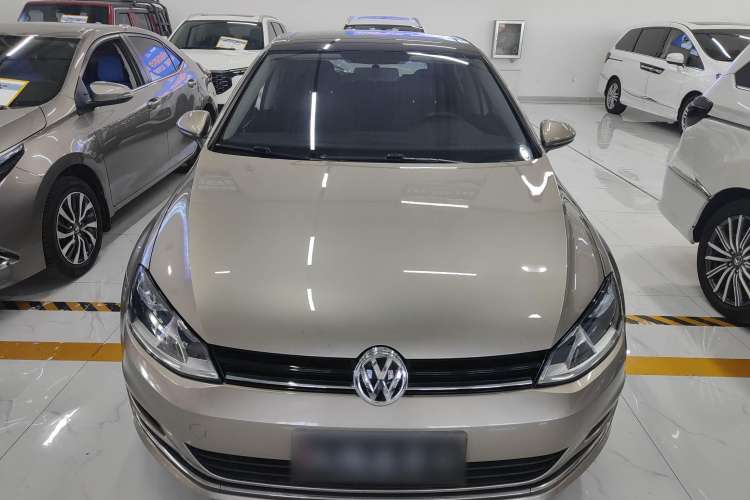 Used Volkswagen Golf 2016 230TSI Automatic Comfort Version Exterior 1