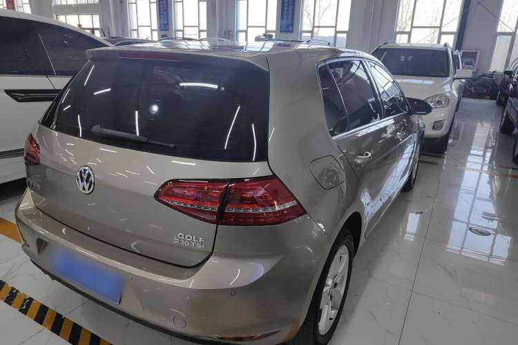 Used Volkswagen Golf 2016 230TSI Automatic Comfort Version Exterior 3