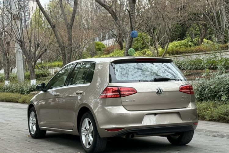 Used Volkswagen Golf 2016 230TSI Automatic Comfort Version Exterior 3
