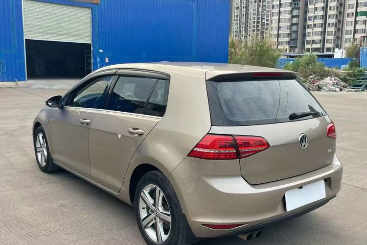 Used Volkswagen Golf 2016 230TSI Automatic Luxury Version Exterior 3