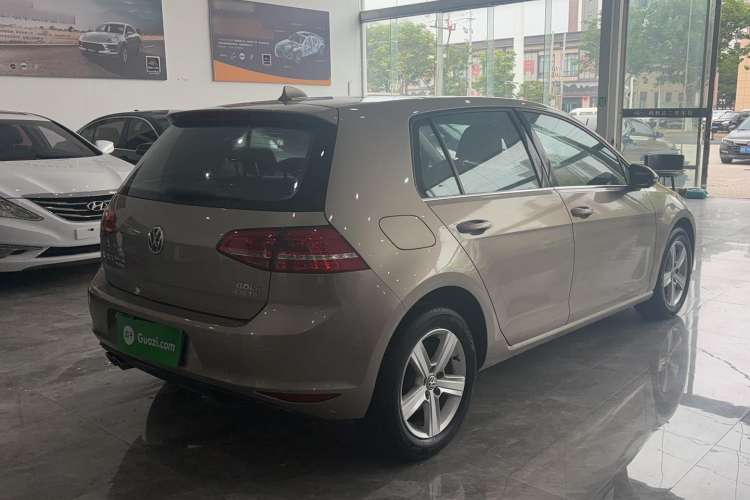 Used Volkswagen Golf 2016 230TSI Automatic Comfort Version Exterior 4