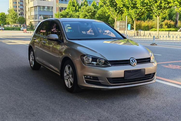 Used Volkswagen Golf 2016 1.6L Manual Fashion Edition Exterior 4