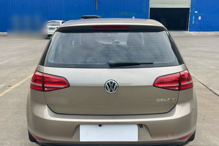 Used Volkswagen Golf 2016 230TSI Automatic Luxury Version Exterior 4
