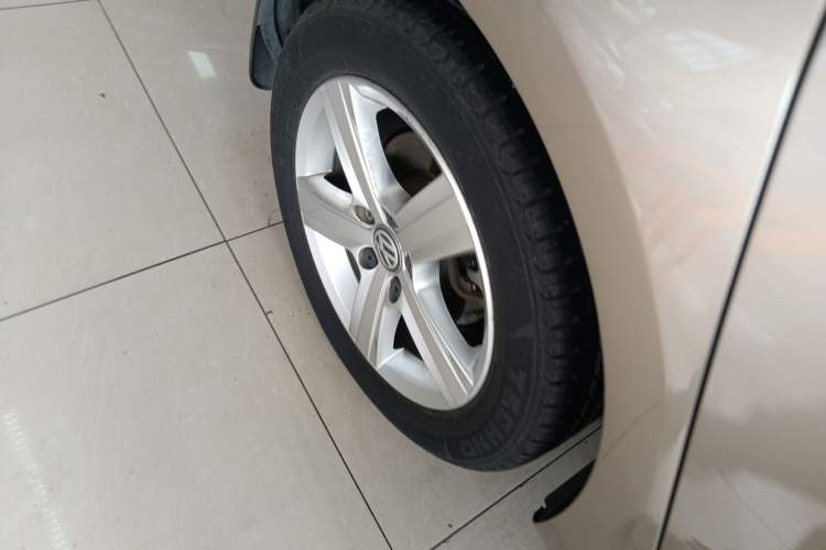 Used Volkswagen Golf 2016 1.6L Automatic Comfort Model Exterior 5