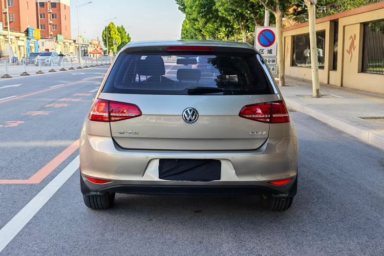 Used Volkswagen Golf 2016 1.6L Manual Fashion Edition Exterior 5