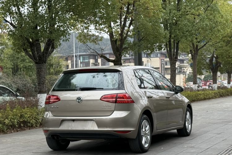Used Volkswagen Golf 2016 230TSI Automatic Comfort Version Exterior 5