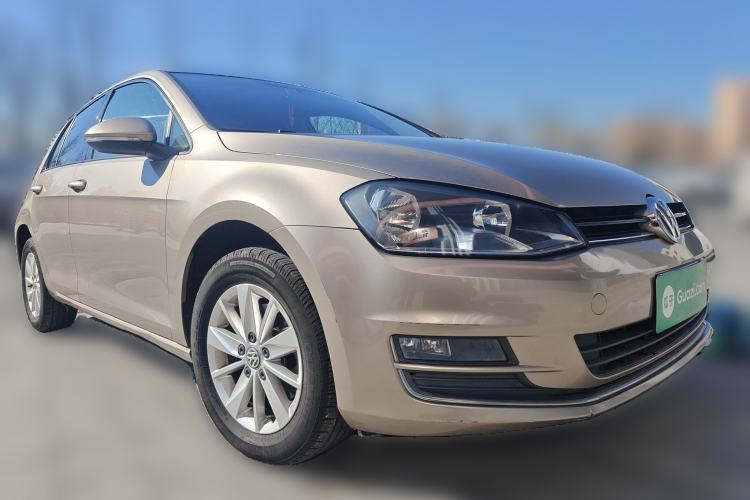 Used Volkswagen Golf 2016 1.6L Automatic Fashion Model Front Right 45 Deg