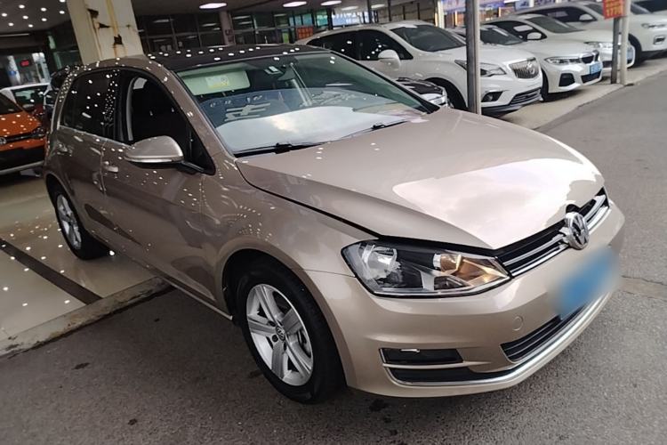 Used Volkswagen Golf 2016 1.6L Automatic Comfort Model Front Right 45 Deg