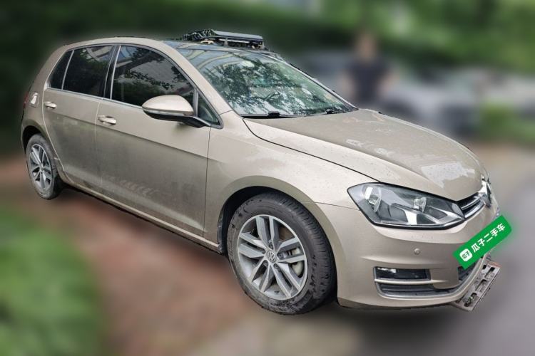 Used Volkswagen Golf 2016 230TSI Automatic Luxury Version Front Right 45 Deg