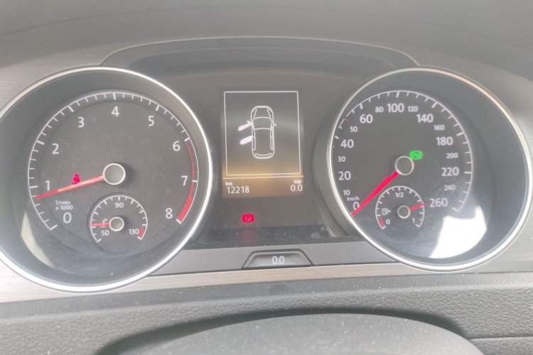 Used Volkswagen Golf 2016 230TSI Automatic Luxury Version Instrument Cluster