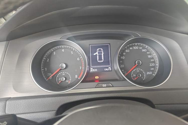 Used Volkswagen Golf 2016 230TSI Automatic Luxury Version Instrument Cluster