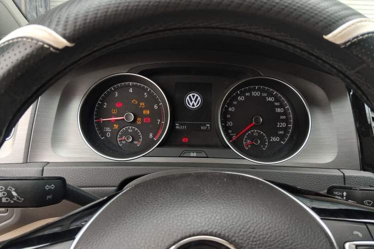 Used Volkswagen Golf 2016 230TSI Automatic Luxury Version Instrument Cluster