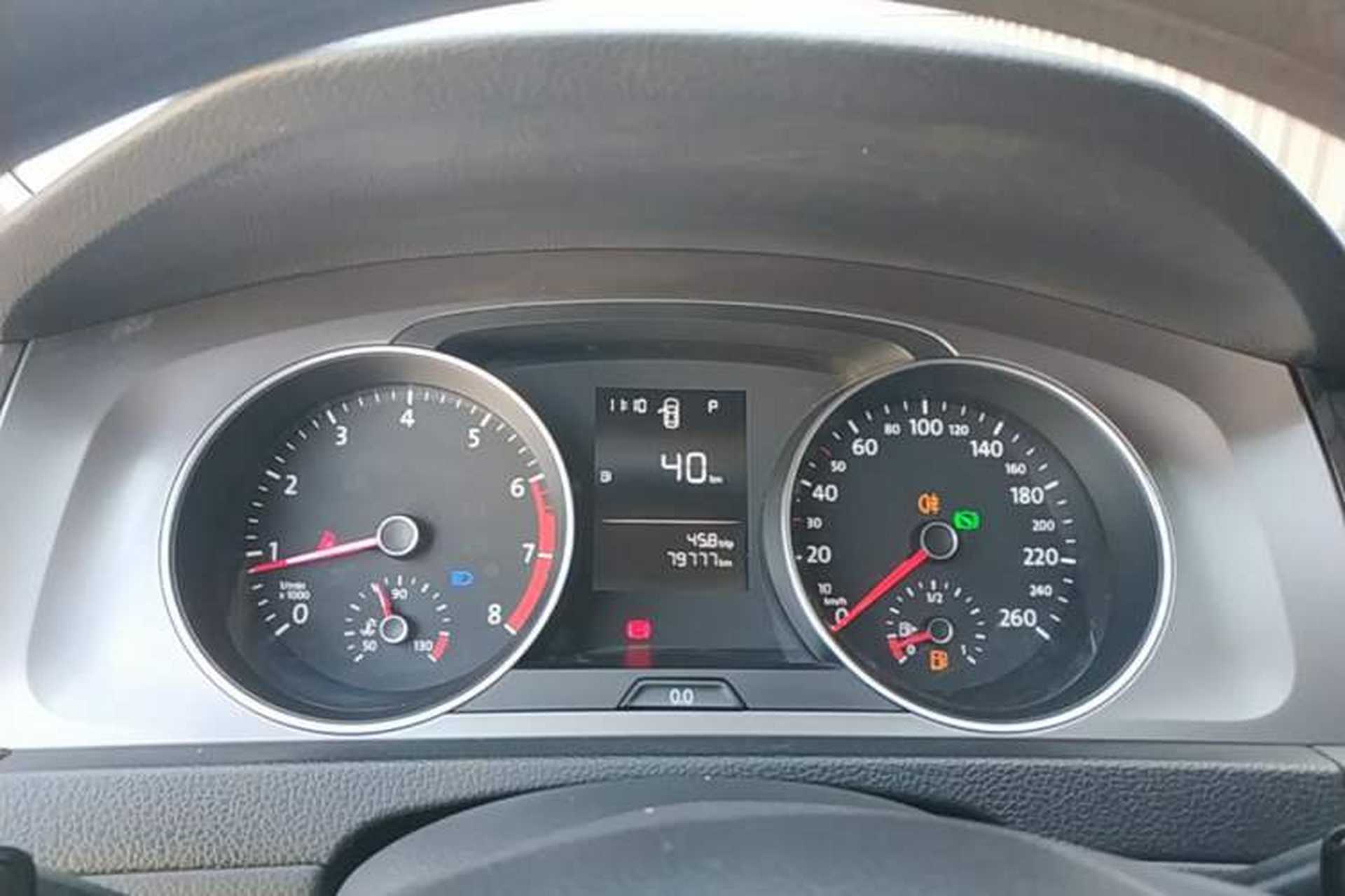 Used Volkswagen Golf 2016 1.6L Automatic Fashion Model Instrument Cluster