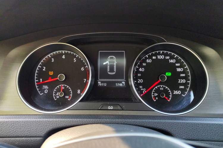 Used Volkswagen Golf 2016 230TSI Automatic Comfort Version Instrument Cluster