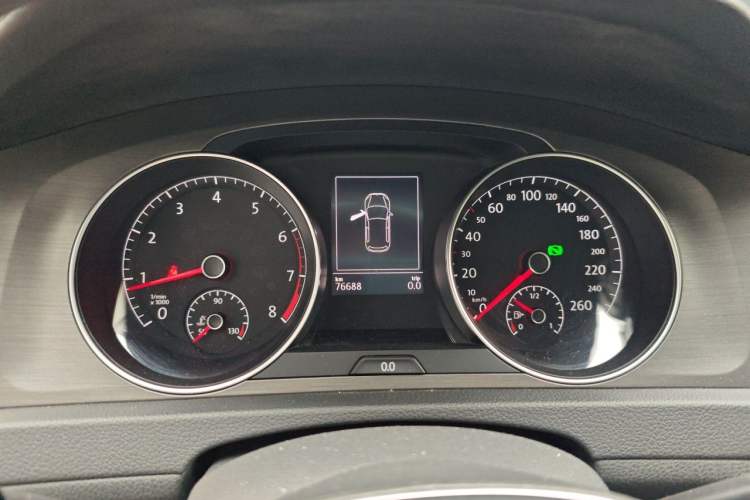 Used Volkswagen Golf 2016 230TSI Automatic Luxury Version Instrument Cluster