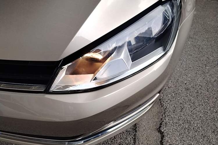 Used Volkswagen Golf 2016 1.6L Automatic Comfort Model Left Front Headlight