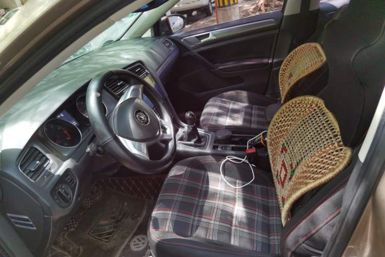 Used Volkswagen Golf 2016 1.6L Manual Fashion Edition Left Front Seat