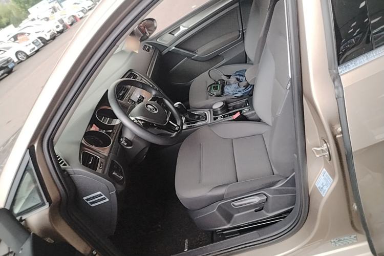 Used Volkswagen Golf 2016 1.6L Automatic Comfort Model Left Front Seat