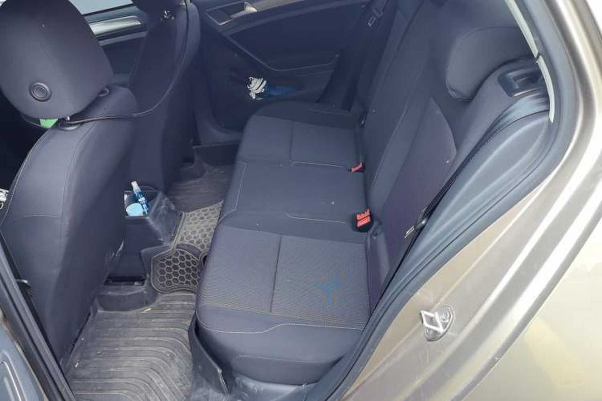 Used Volkswagen Golf 2016 1.6L Automatic Fashion Model Left Rear Seat