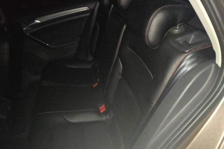 Used Volkswagen Golf 2016 230TSI Automatic Comfort Version Left Rear Seat