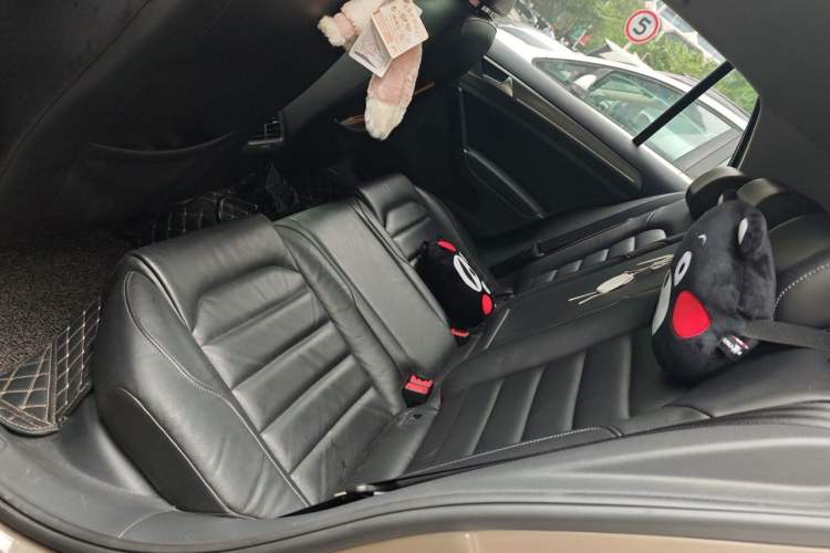 Used Volkswagen Golf 2016 230TSI Automatic Luxury Version Left Rear Seat