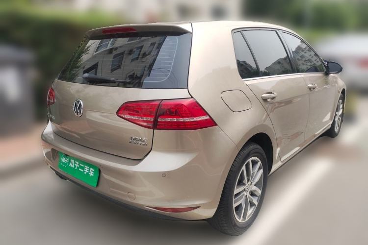 Used Volkswagen Golf 2016 230TSI Automatic Luxury Version Rear Right 45 Deg