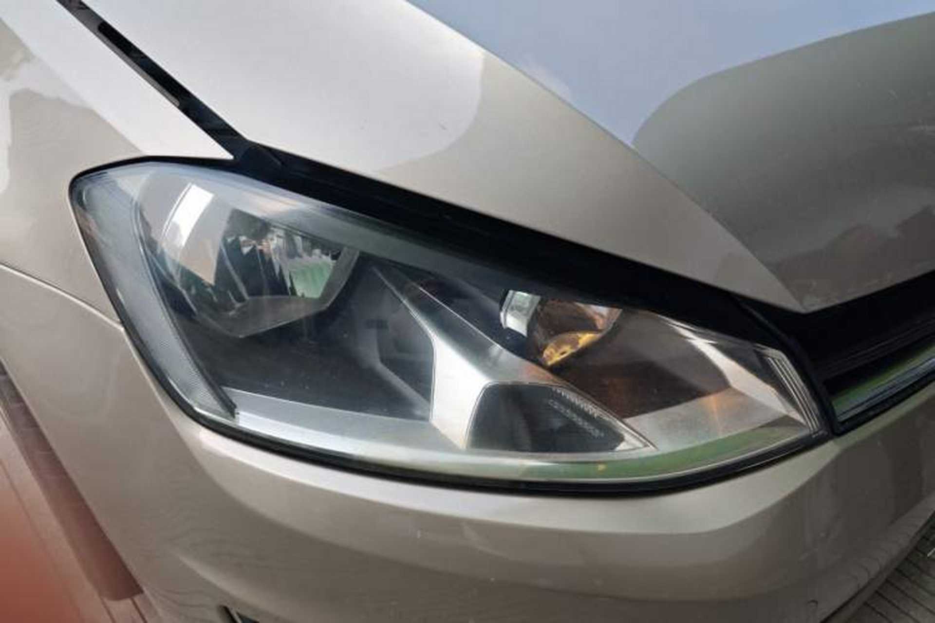 Used Volkswagen Golf 2016 230TSI Automatic Luxury Version Right Front Headlight