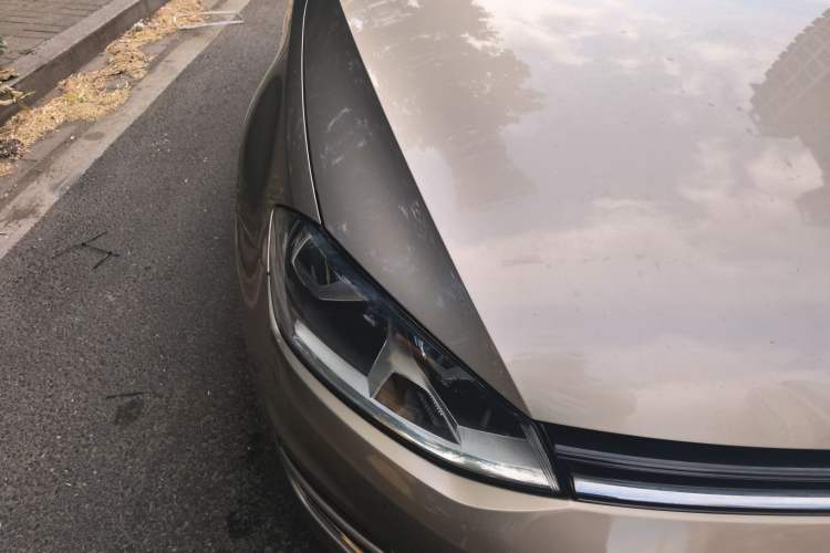 Used Volkswagen Golf 2016 230TSI Manual Comfort Version Right Front Headlight