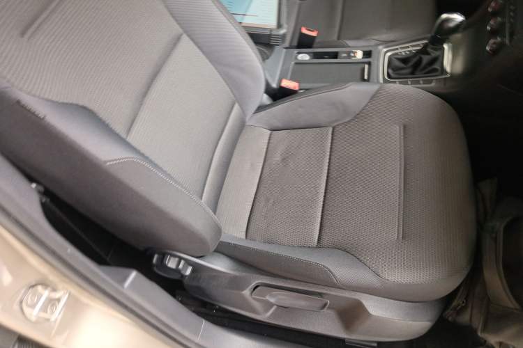 Used Volkswagen Golf 2016 1.6L Automatic Comfort Model Right Front Seat