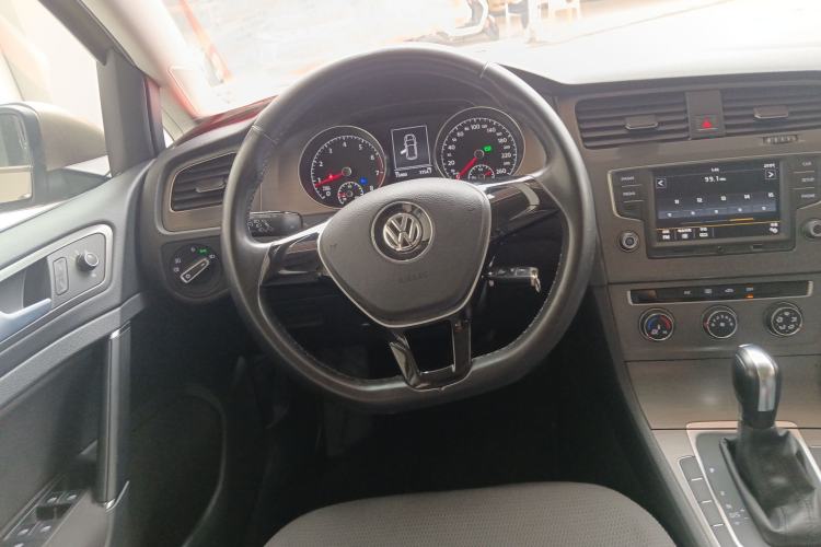 Used Volkswagen Golf 2016 1.6L Automatic Comfort Model Steering Wheel