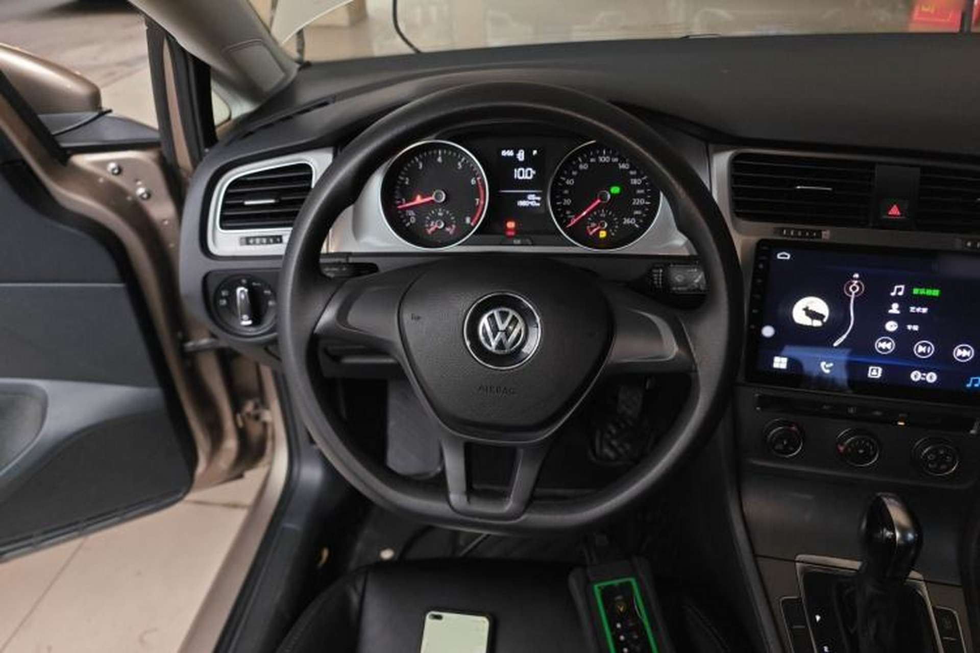 Used Volkswagen Golf 2016 1.6L Automatic Fashion Model Steering Wheel