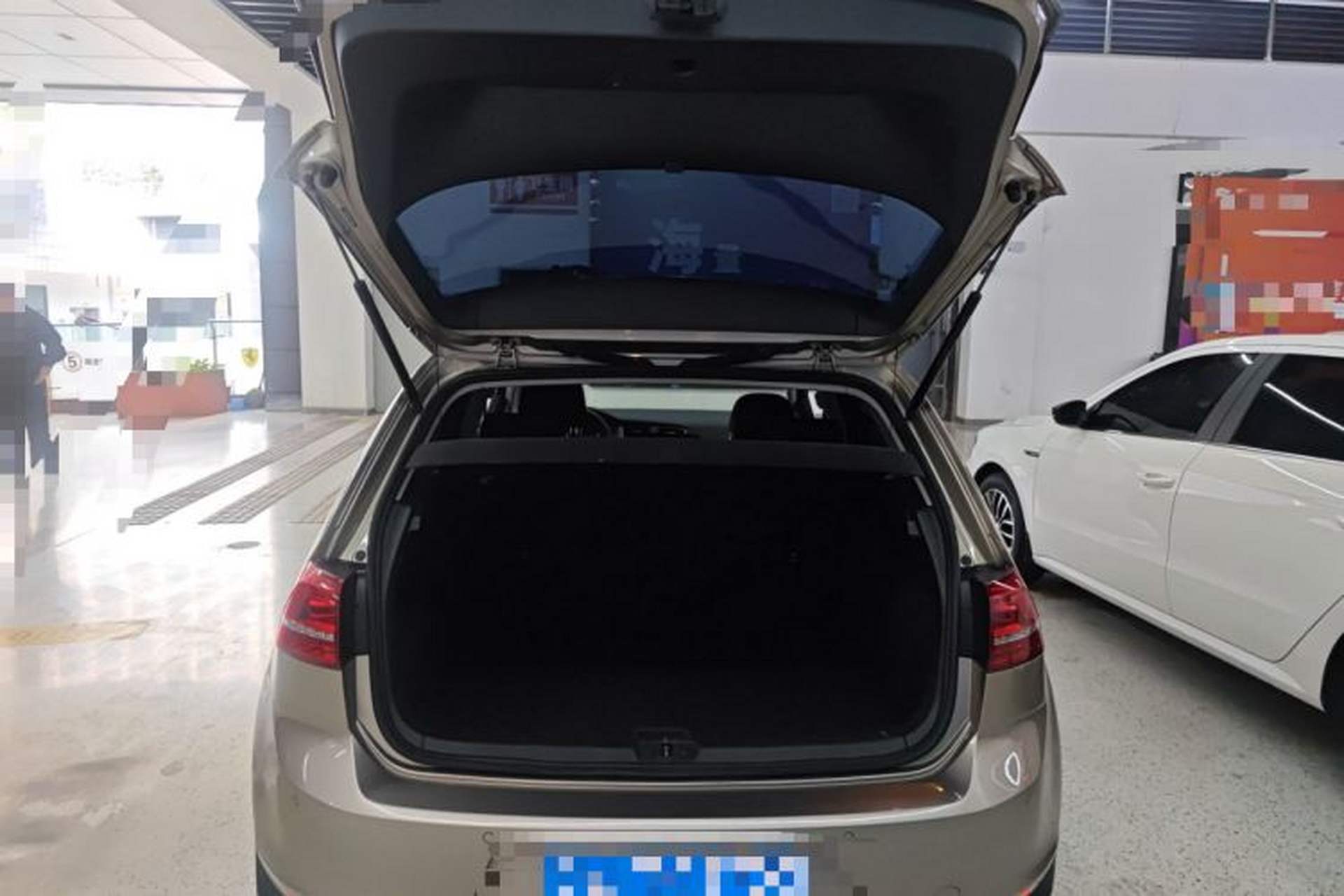 Used Volkswagen Golf 2016 1.6L Automatic Comfort Model Trunk