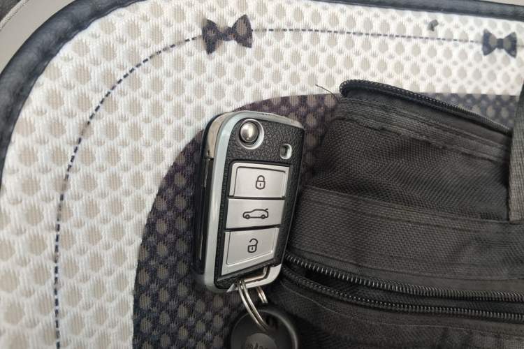 Used Volkswagen Golf 2016 230TSI Automatic Luxury Version Vehicle Key