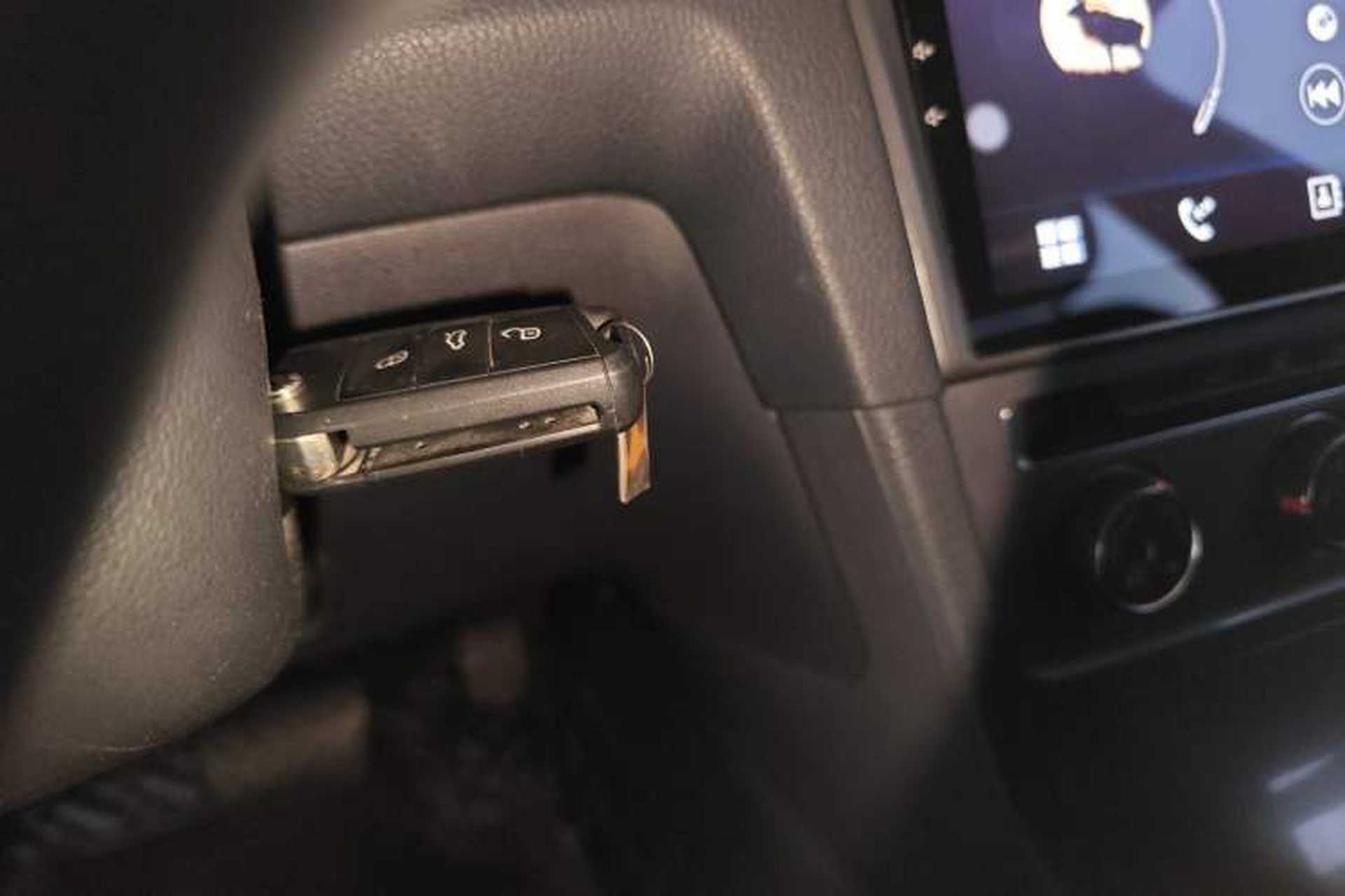 Used Volkswagen Golf 2016 1.6L Automatic Fashion Model Vehicle Key