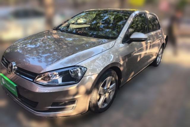Ojetý Volkswagen Golf 2016 1.6L Automatic Comfort Model