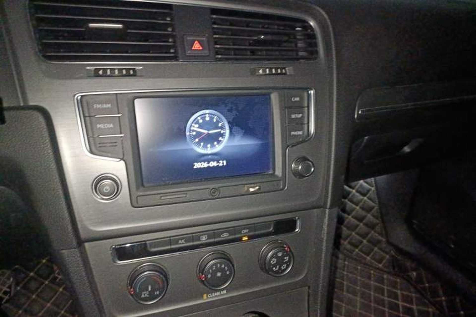 Used Volkswagen Golf 2016 1.6L Automatic Comfort Model Audio And AC Panel