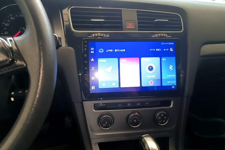 Used Volkswagen Golf 2016 1.6L Automatic Fashion Model Audio And AC Panel