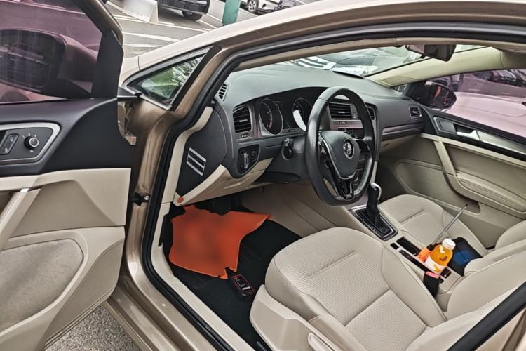 Used Volkswagen Golf 2016 1.6L Automatic Comfort Model Driver Seat