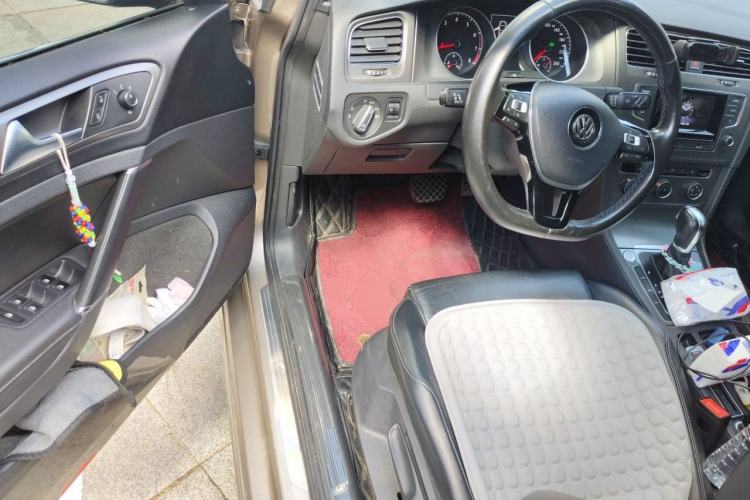 Used Volkswagen Golf 2016 230TSI Automatic Luxury Version Driver Seat