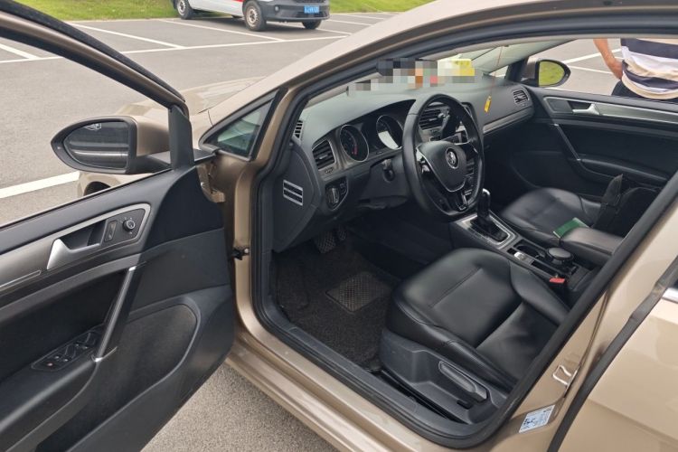 Used Volkswagen Golf 2016 230TSI Automatic Comfort Version Driver Seat