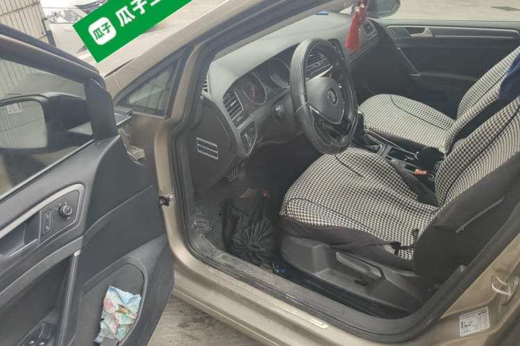 Used Volkswagen Golf 2016 1.6L Automatic Comfort Model Driver Seat